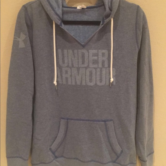 Under Armour Tops - Under Armour Sweatshirt